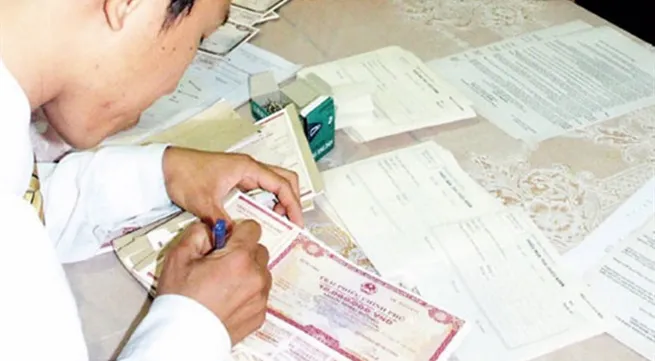 Government bond market experiences sluggish sales