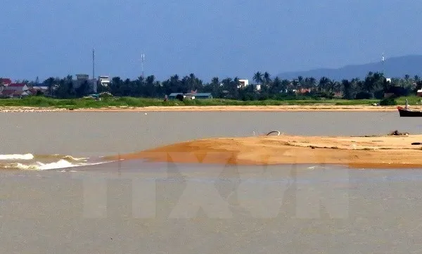 Sand clogging prevents fishermen from entering sea