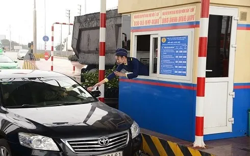 Cars exempt from National Highway 18 toll during Tết