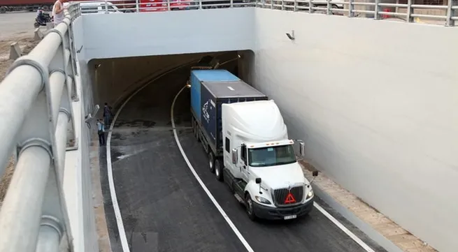 Cát Lái Port tunnel in HCM City opens to traffic