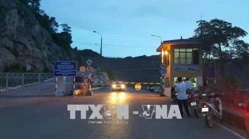 Traffic restricted around Hòa Bình Hydropower Plant