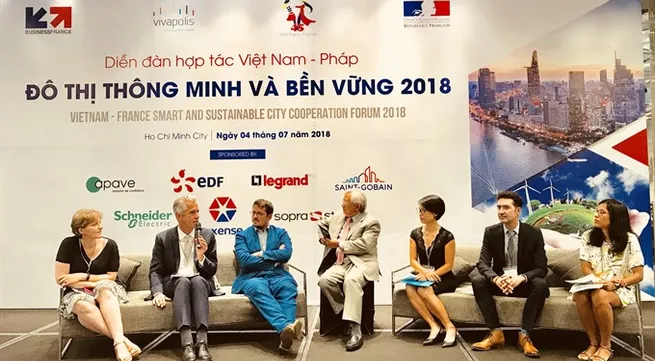 Việt Nam, France agree to cooperate in building smart cities