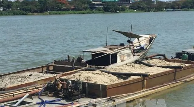 Illegal sand mining re-emerges in Hà Nội