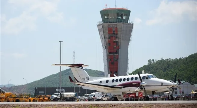 Vân Đồn Airport receives first flight