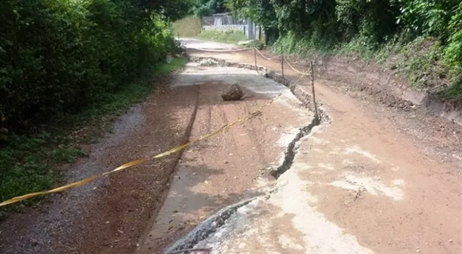 After storm, landslides threaten river-side residential areas