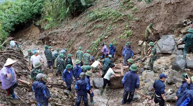 Prolonged heavy rains isolate 1,700 households in Lai Châu