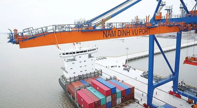 Nam Đình Vũ deep-water port records high productivity