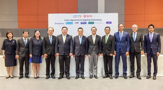 SCG signs $3.2b loans in Thailand
