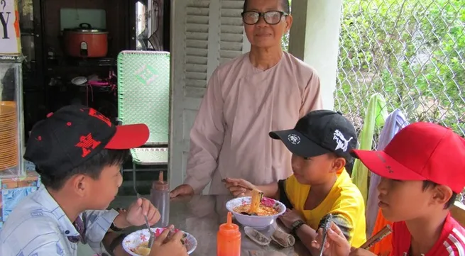 Islet eatery offers good food for soul