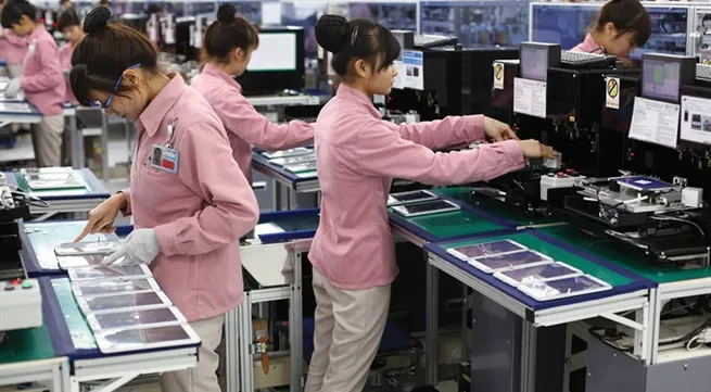 VN posts $2.92b trade surplus by mid-August