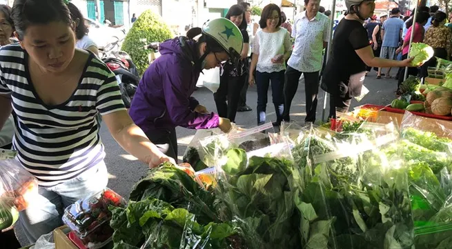 City opens 7th safe farm produce market