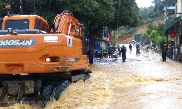 Landslides blocks traffic in Điện Biên