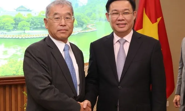 Deputy PM receives Mitsubishi executive VP