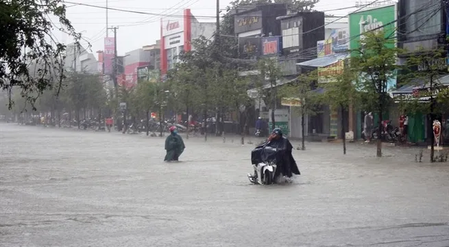 Heavy rains cause serious flooding in central region