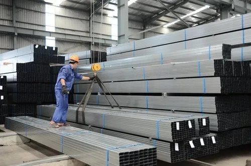 Chinese steel prices falling affects Hòa Phát shares