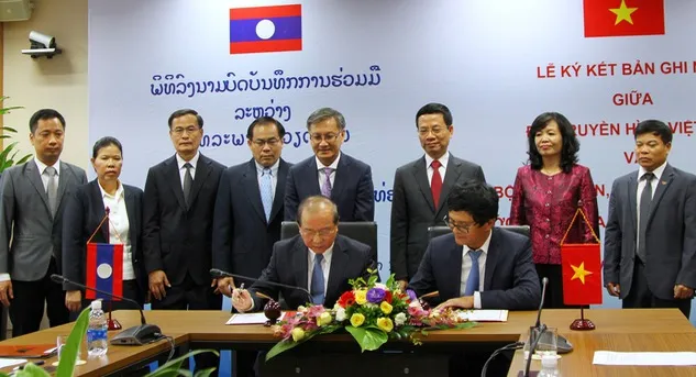 Vietnam Television and the Ministry of Information, Culture and Tourism of Laos sign the Memorandum