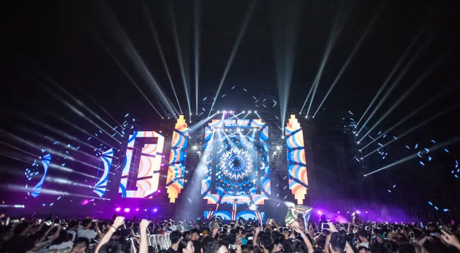 EDM NEX music festival delights Vietnamese youth