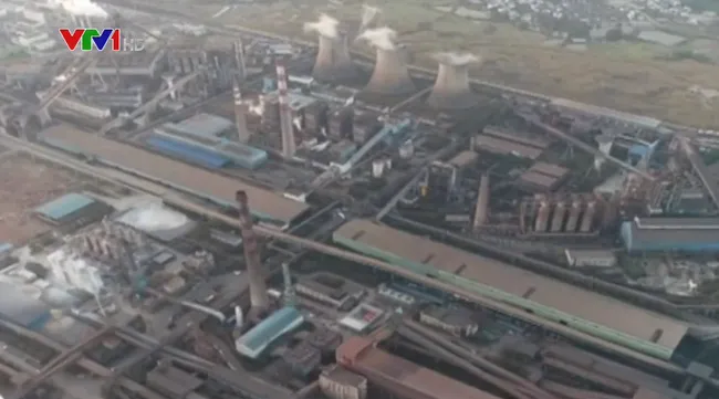 8 killed in gas leak at Southern China steel mill