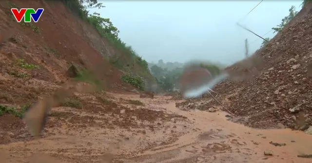 Floods and landslides threaten Northern & Central regions