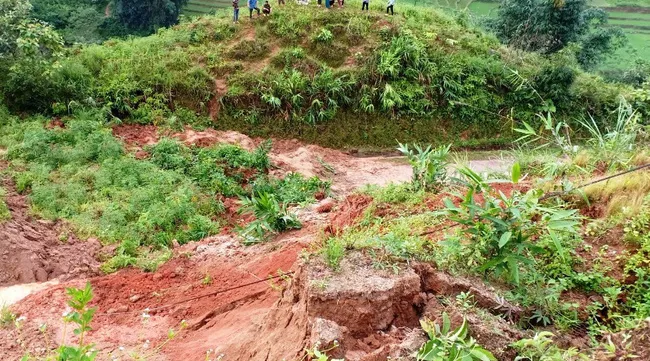 Landslide kills two in Lao Cai province
