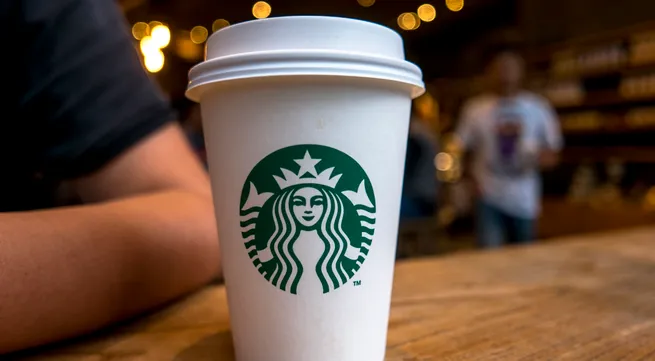 Starbucks gives employees racial tolerance training