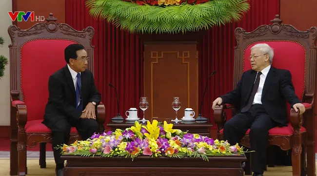 Party leader receives Lao vice President