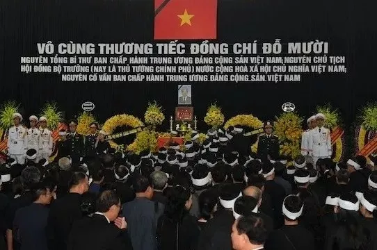 State memorial service held for former Party General Secretary Do Muoi