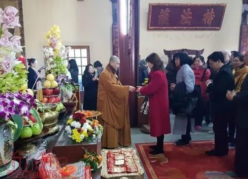 Overseas Vietnamese in France keep Tet traditions alive