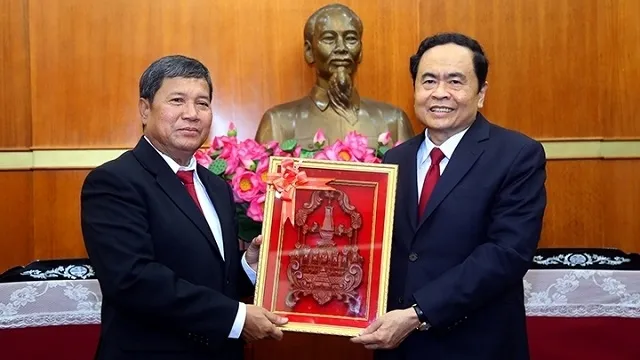 Vietnamese, Lao fronts bolster relations