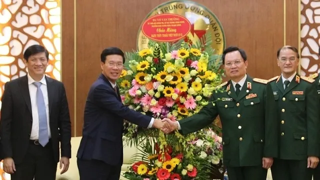 Leaders congratulate doctors on Vietnam Doctors’ Day