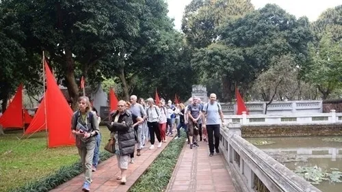 Nearly 515,000 tourists visit Hanoi during Tet holidays