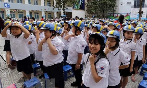 Programme encourages children to wear helmets