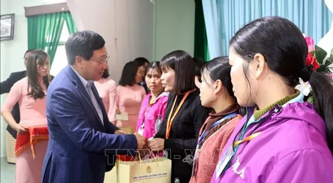 Deputy PM pays pre-Tet visit to Nam Dinh province