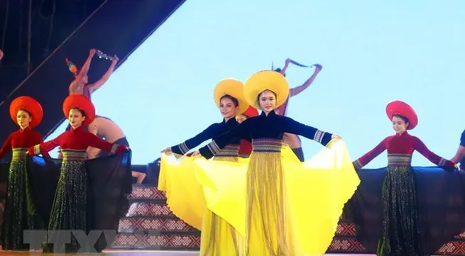 First Vietnam brocade culture festival closes