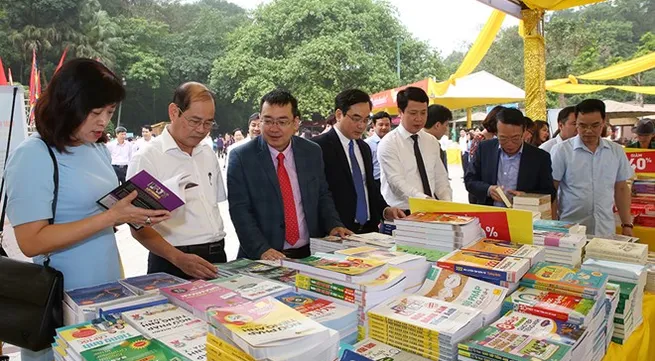 Book fair within Hung Kings Temple Festival framework opens