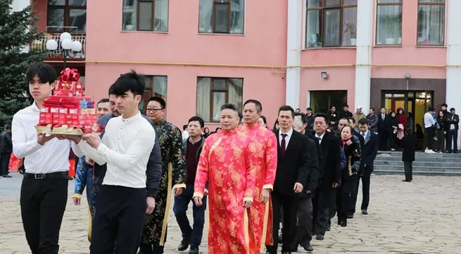 Hung Kings’ death anniversary commemorated overseas