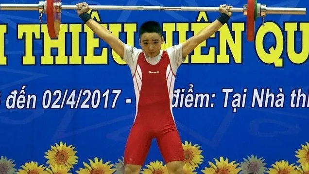 15-year-old Vietnamese weightlifter sets two Asian youth records