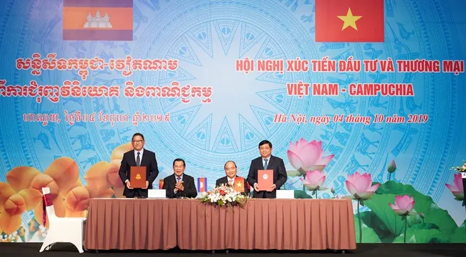 Vietnam - Cambodia trade and investment promotion conference held