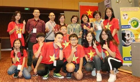 Vietnamese students win big at int’l young inventors contest in Indonesia