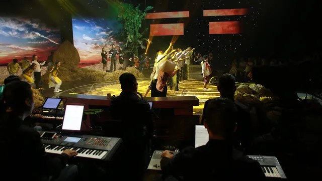 Proud Melody of November: the First Lesson