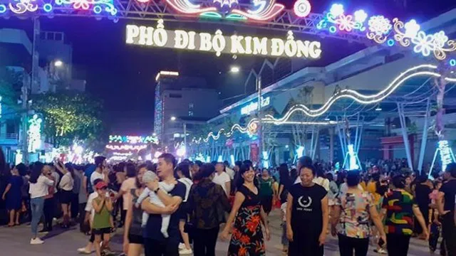 New walking street and food market opens in Cao Bang