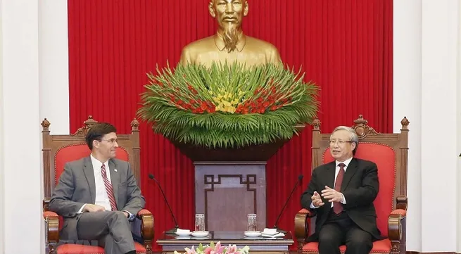 Party leading official welcomes US Defence Secretary