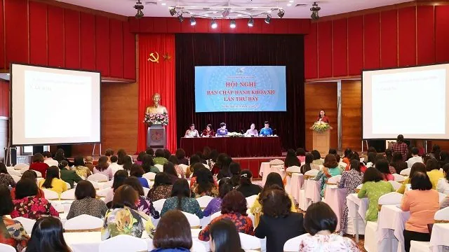 Women's Union Central Committee convenes seventh sitting