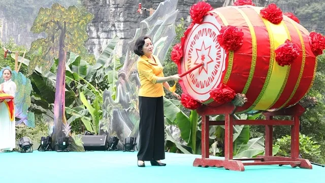 Trang An Festival opens in Ninh Binh province