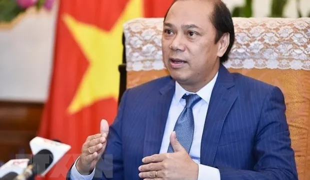 Vietnam attends ASEAN Plus Three, EAS SOMs