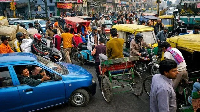 Women to ride for free on public transport in Delhi