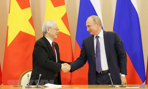 Vietnamese and Russian leaders exchange greetings on friendship anniversary