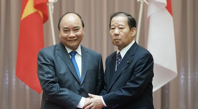 PM receives Chairman of Japan - Vietnam Friendship Parliamentary Alliance