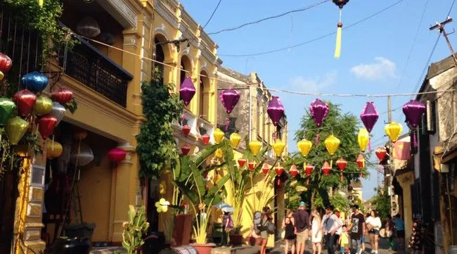 Strengthening inspection and handling of violations in tourism industry