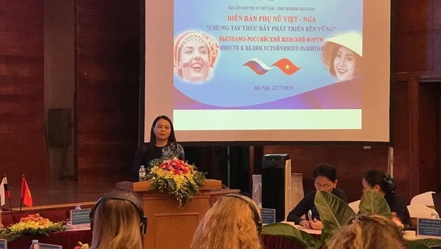 Vietnam – Russia women’s forum held in Hanoi